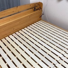 【取引中】ダブルベッド　ベッドフレームの画像
