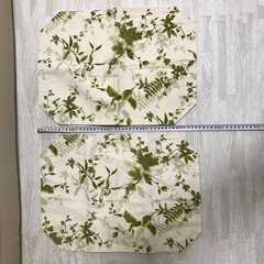 【値下げしました】ランチョンマット　植物柄　2枚セットの画像