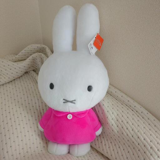 miffy　ぬいぐるみ　特大サイズ　②