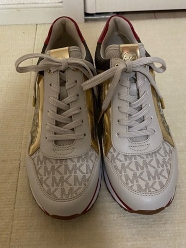 マイケルコース　スニーカー　レディース