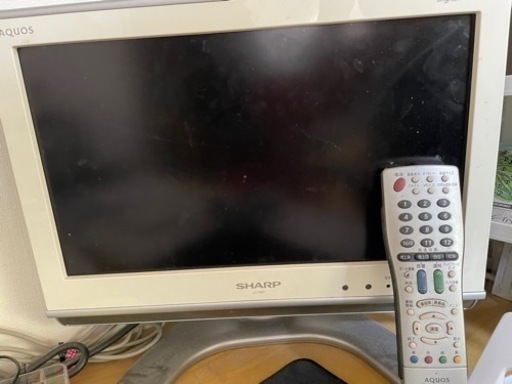 SHARP AQUOS 16型