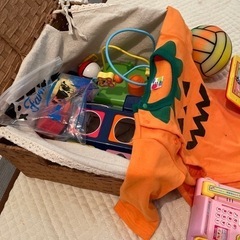 色々おもちゃ箱、ケースごと差し上げる値段です。おもちゃ追加しまし...