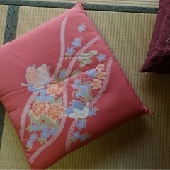 日本製 座布団 カバー付き 5枚組セット の画像