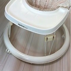 apricaベビー用歩行器☆折りたたみ可能