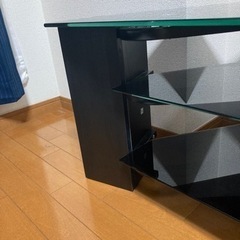 【受付中】ガラス製板のおしゃれラック、テレビボード（テレビ台）にも利用可の画像