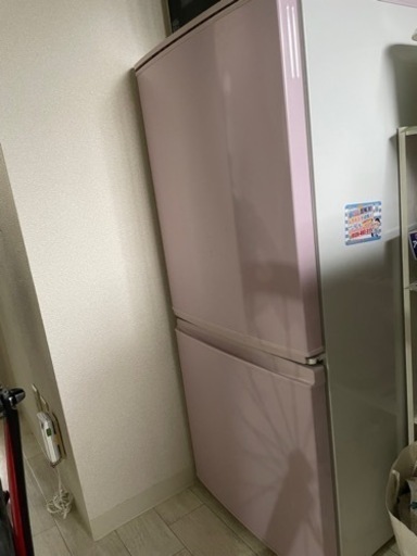 シャープ　冷蔵庫　137L ピンク　2013年製