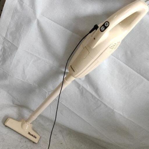 0918-012 マキタ 充電スティッククリーナー 紙パック付属