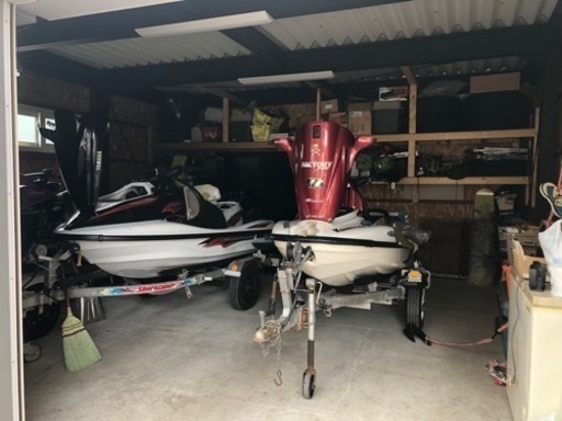 水上バイク。XLT1200。STX900。トレーラ付き。ジェット。マリンジェット。