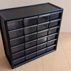 【売ります】パーツキャビネット