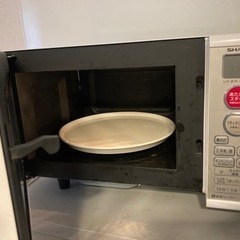 譲り先決まりました　電子レンジ　SHARP 2016年製の画像
