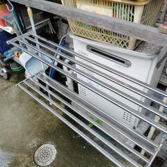 突っ張り棒　棚　タンスの上　収納