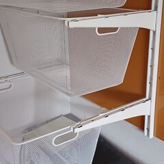 値下げしました！！IKEA　棚　アルゴート　メッシュバスケット3段の画像
