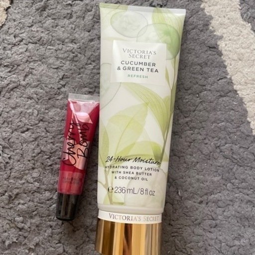 【1000円】victoria’s secret ボディローション\u0026グロス