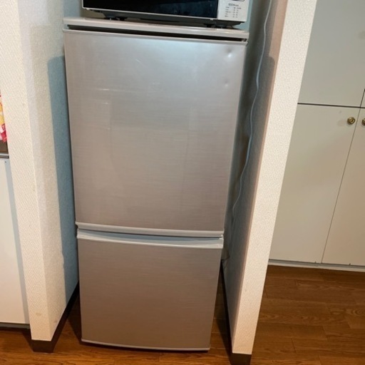 シャープ　冷蔵庫　家電　引取専用　137L 2ドア