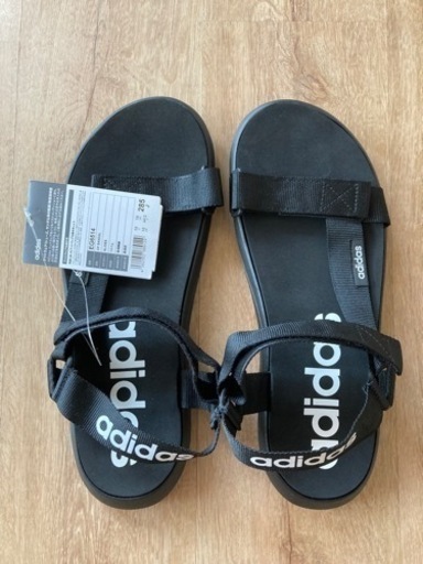 【取引中】adidas アディダス　サンダル　新品　未使用