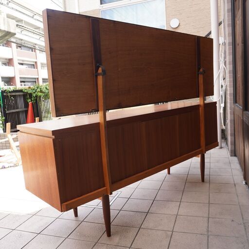 イギリスアンティーク E.GOMME社 G-plan(ジープラン)のイブ・コフォード・ラーセンデザイン、danish ドレッサーデスク