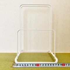 【値下げ】【中古】ニトリ　スタンド　珪藻土マット立て　体重計・ヘルスメーター立ての画像