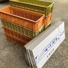 長芋のコンテナと箱
