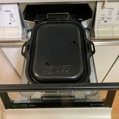  【取引中】ガスコンロ　右強火　グリル両面焼　10/1or2取りに来れる方の画像