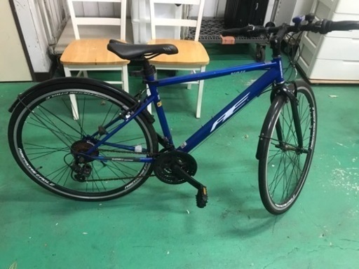 クロスバイク　ロードバイク　自転車　