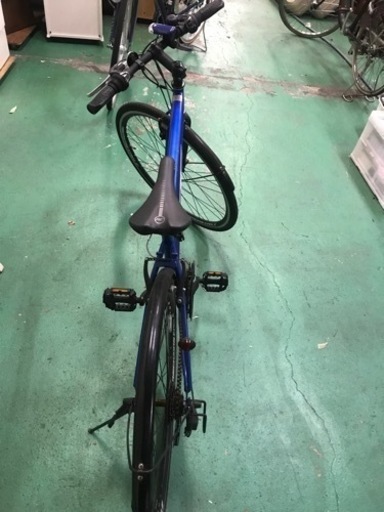 クロスバイク　ロードバイク　自転車　