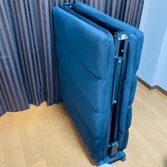 折り畳み式ベッドの画像