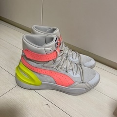 PUMA スニーカー　28cmの画像