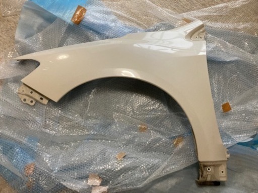 レヴォーグvm4 純正フェンダー  左右