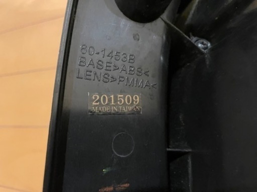 スバル　フォレスター　SJG テールランプ