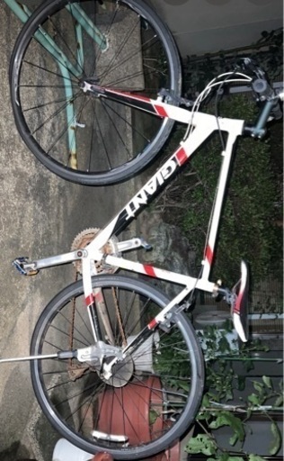 お買い得品❣CADAROLA27インチ外装6段変速シティーサイクル