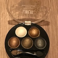 アイシャドウ