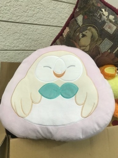 ☆☆値下げしました☆☆ポケモン　pokemon Center ぬいぐるみ　クッション