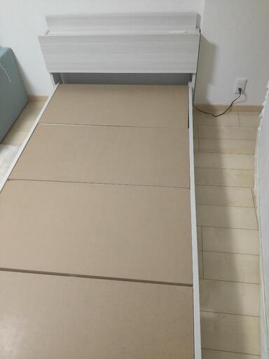 【決済方法変更のため取り下げ】ニトリ　棚・コンセント付きチェストベッドフレーム【現地引取のみ】