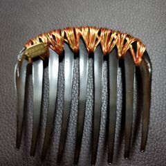 コレットマルーフのヘアコームの画像
