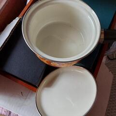 ホーロー鍋  未使用保管の画像