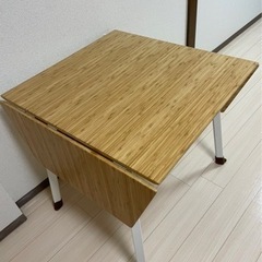 テーブル