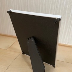⭐︎アンティーク柄写真立て L判（ホワイト）の画像