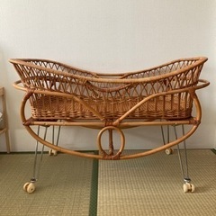 藤ゆりかご　ベビーベッド　アンティーク
