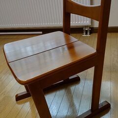 中古の椅子