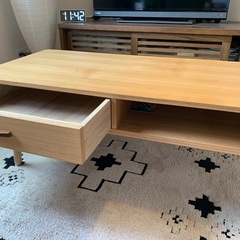 【美品】どんな部屋にもマッチするローテーブル　引き出し付き