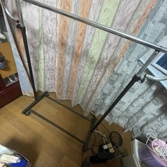 【引き取りできる方】ハンガーラック【0円】の画像