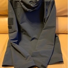 【アンダーアーマータクティカル】ソフトシェルジャケットの画像