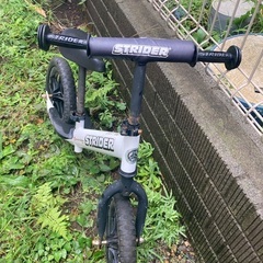 使用済みストライダーと使用済み自転車