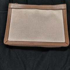 BALENCIAGA ネイビーポシェットの画像