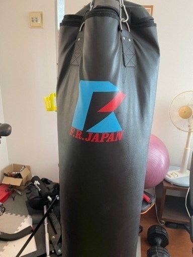 購入者決定】吊り下げ式サンドバッグ&スタンド&グローブ