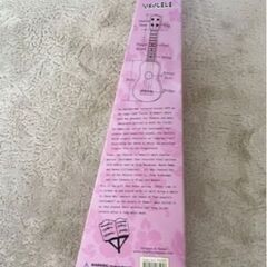 ハワイで購入した可愛いピンクのウクレレです。の画像