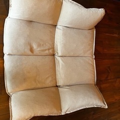 (商談中)  LOWYAのローソファ。引き取りに来れる方のみの購入をお願いします。の画像