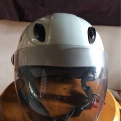 ルノーのヘバイクのルメット　中古ヘルメット