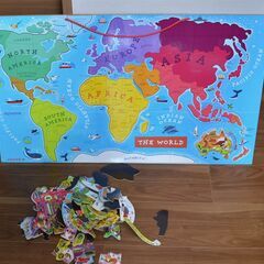 世界地図　磁石付き　ジグゾーパズル　壁掛け式　子供用　木製　きれいめ