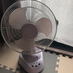 ジャンク品　30cm充電式扇風機